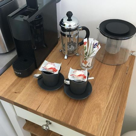 Liebevoll Renoviertes Apartment Mit Panoramablick Friedrichshafen Luaran gambar