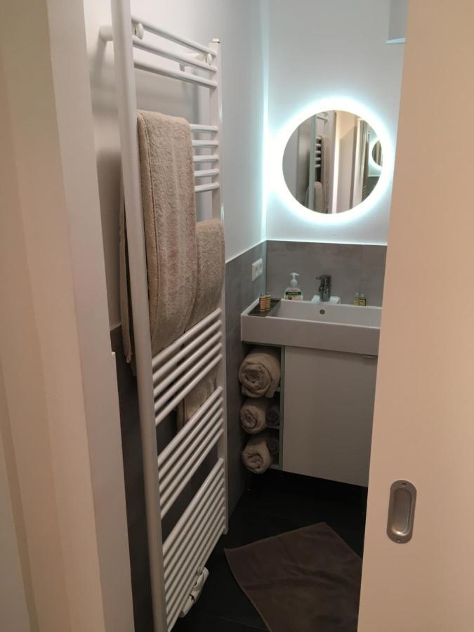 Liebevoll Renoviertes Apartment Mit Panoramablick Friedrichshafen Luaran gambar