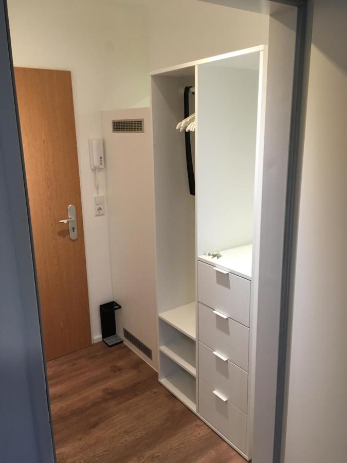 Liebevoll Renoviertes Apartment Mit Panoramablick Friedrichshafen Luaran gambar
